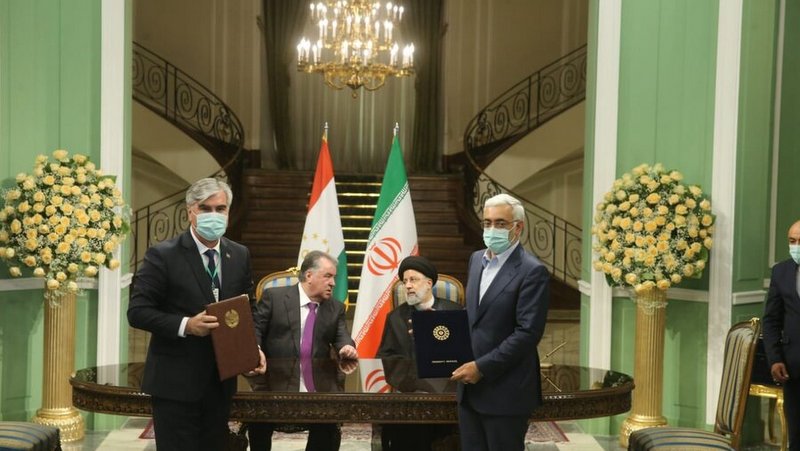امضای تفاهم‌نامۀ همکاری میان سازمان بورس و اوراق بهادار و نهاد ناظر بازارسرمایۀ تاجیکستان